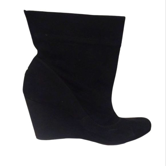 BCBGENERATION Black Suede Booties Size 7.5 - Picture 4 of 5